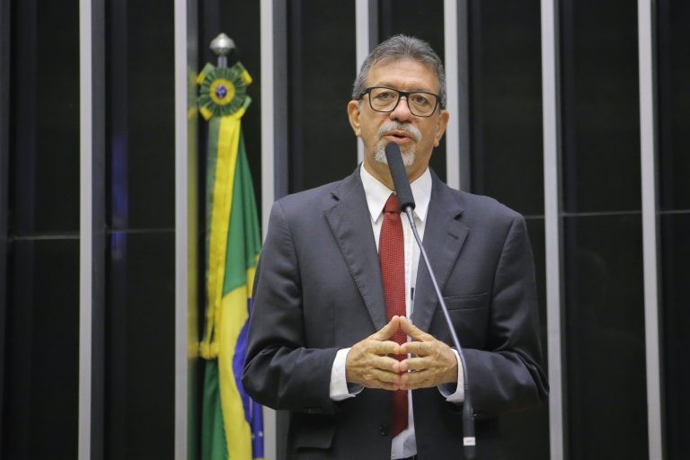 Afonso Florence, autor do projeto que deu origem ao decreto - (Foto: Paulo Sérgio/Câmara dos Deputados)
