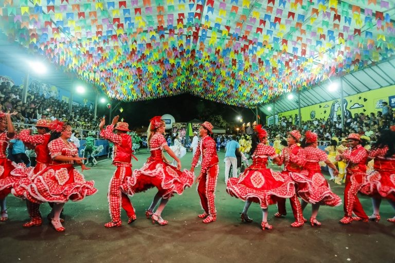 Manifestação de cultura popular em festa junina - (Foto: Andréa Rêgo Barros/PCR)