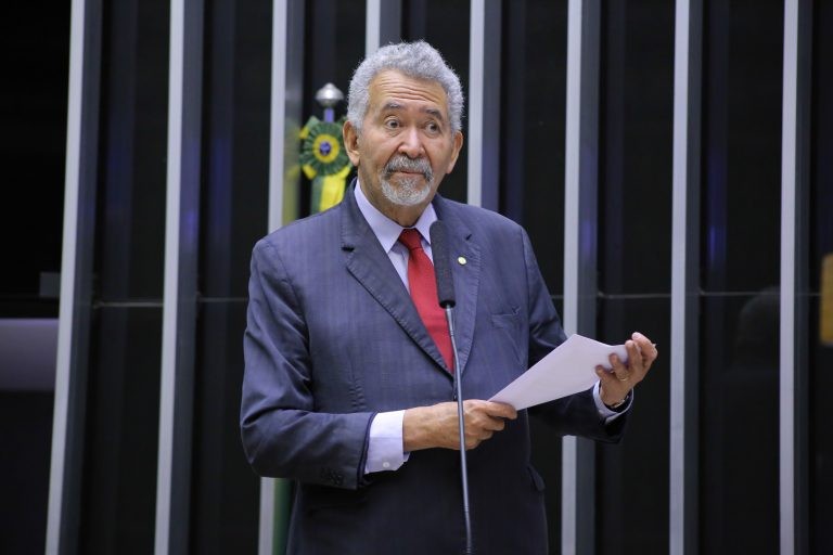 Deputado Paulão: a cota a partir de 2028 seria um retrocesso - (Foto: Michel Jesus/Câmara dos Deputados)
