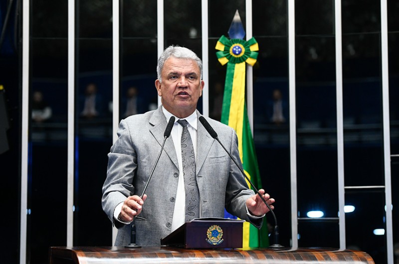 No último pronunciamento antes de se licenciar, Petecão citou projetos importantes aprovados no colegiado - Marcos Oliveira/Agência Senado