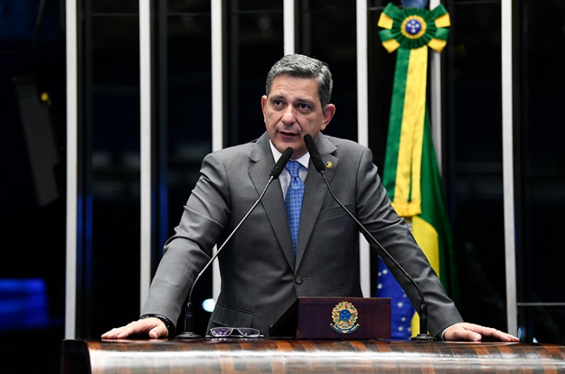 O senador Rogério Carvalho disse que Sergipe está paralisado e estagnado, em decorrência de decisões que provocaram o desemprego e a redução da renda das famílias - Roque de Sá/Agência Senado