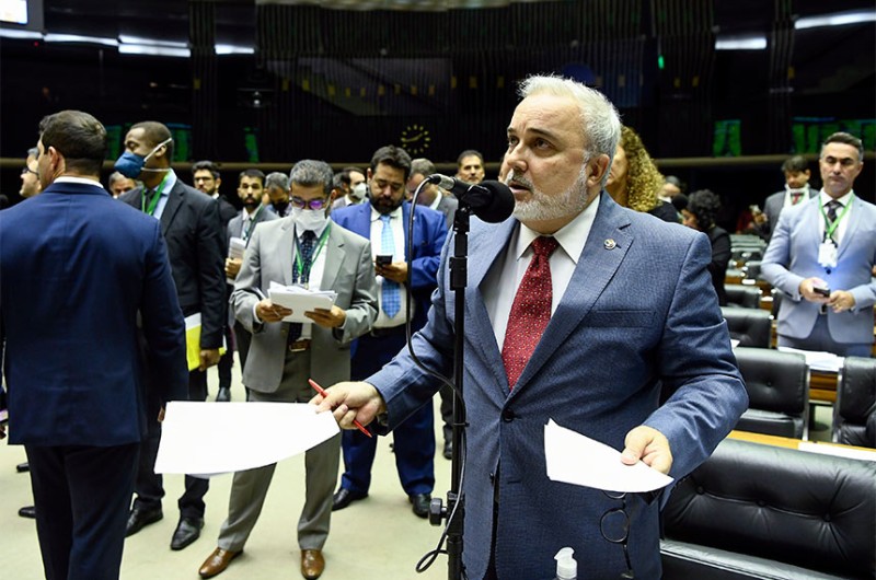 O senador Jean Paul Prates criticou a intenção do governo de reduzir verbas do Fundo Nacional de Desenvolvimento Científico e Tecnológico (FNDCT) - Geraldo Magela/Agência Senado