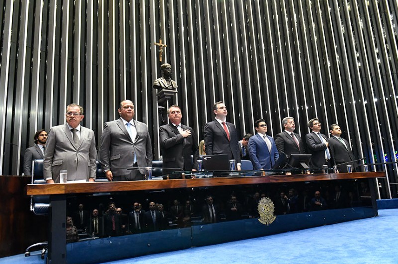 Com a presença do presidente da República, Jair Bolsonaro, o Congresso Nacional promulgou três Emendas Constitucionais