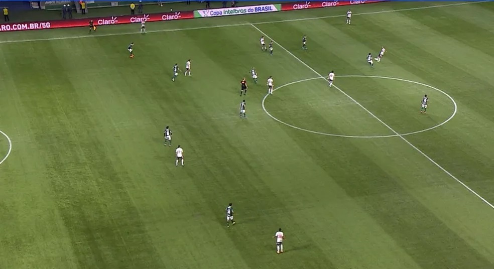 CBF indica que VAR deveria ter checado possível impedimento de Calleri em Palmeiras x São Paulo — Foto: Reprodução