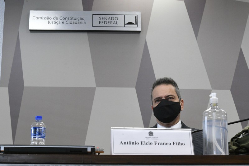 Elcio Franco ficou longo tempo esperando depoimento - (Foto: Edilson Rodrigues/Agência Senado - 09.06.2021)