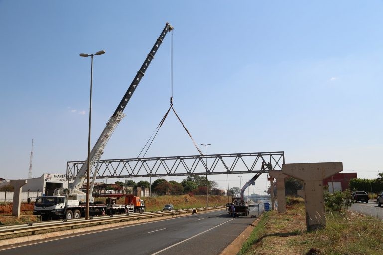 Proposta pode facilitar a realização de obras públicas pelos municípios - (Foto: Neto Talmeli/Prefeitura de Uberaba-MG)