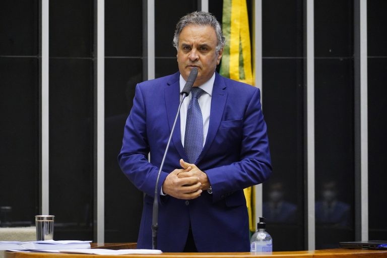 Aécio Neves: 