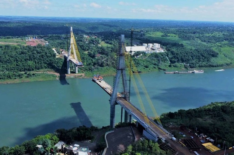 Construção de ponte no Paraná, na fronteira do Brasil com o Paraguai - DER-PARANÁ