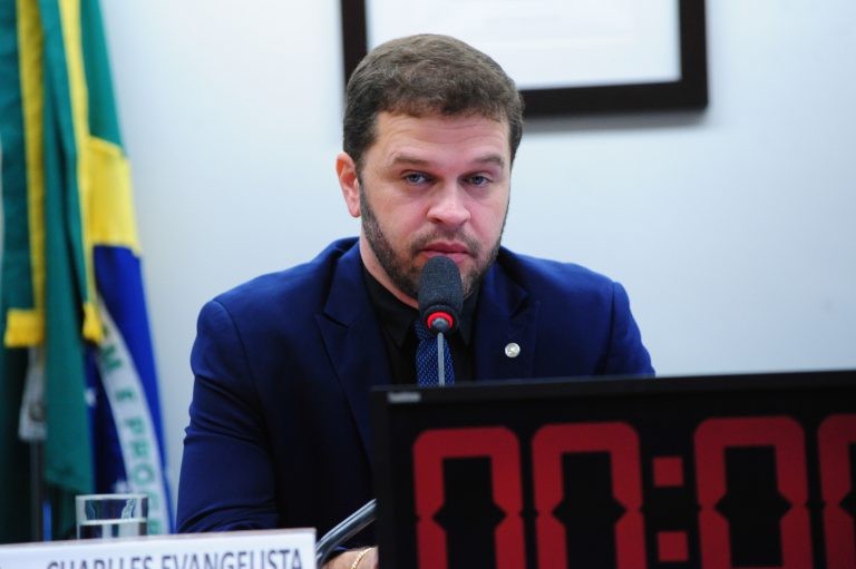 Charles Evangelista espera dar mais oportunidades de emprego  aos jovens - (Foto: Billy Boss/Câmara dos Deputados)
