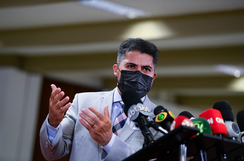 O senador Marcos Rogério (DEM-RO) deu entrevista após a reunião da CPI da Pandemia, que durou mais de 8 horas - Marcos Oliveira/Agência Senado