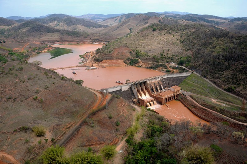 Barragem do Fundão, em Mariana (MG), se rompeu em 2015, causando mortes e grande impacto ambiental