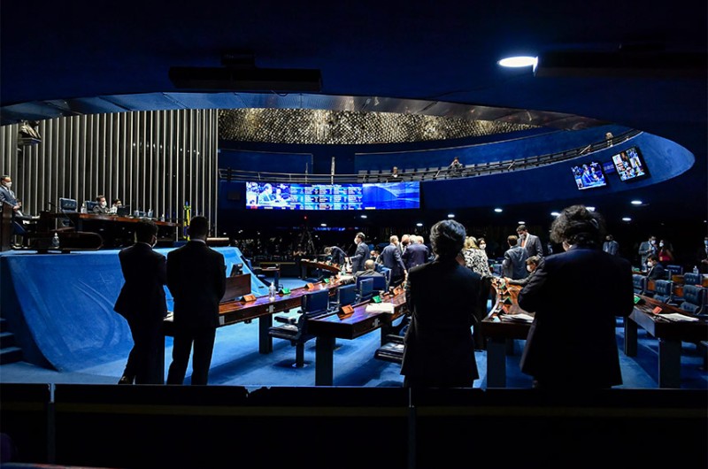 O perfil médio dos candidatos permanece o mesmo das últimas eleições: homem com mais de 50 anos, branco, casado, com nível superior