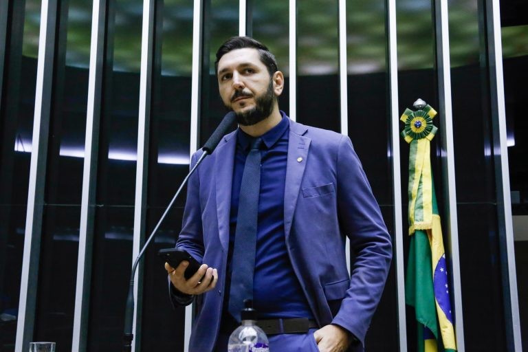 Lucas Follador espera reduzir o preço destes produtos - (Foto: Elaine Menke/Câmara do Deputados)