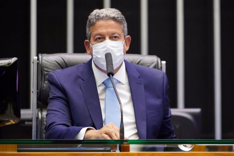 Lira foi um dos agraciados nesta quinta - (Foto: Pablo Valadares/Câmara dos Deputados)