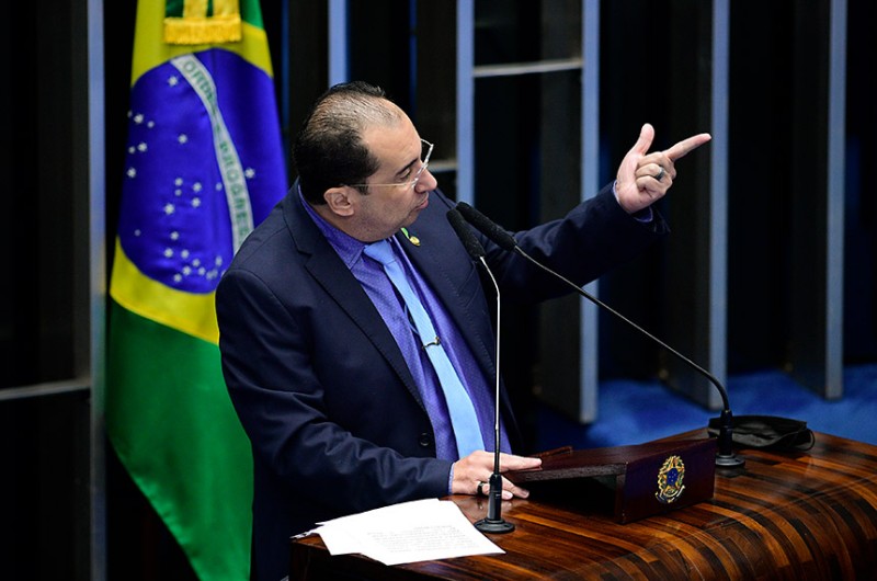 Para Kajuru, a data deve marcar a união de todos em prol da superação de desigualdades e de problemas que historicamente afligem a população brasileira. - Pedro França/Agência Senado