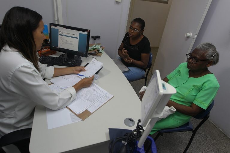 Hoje, a maioria dos gerontólogos trabalha no setor privado - (Foto: Elói Corrêa/Governo da Bahia)