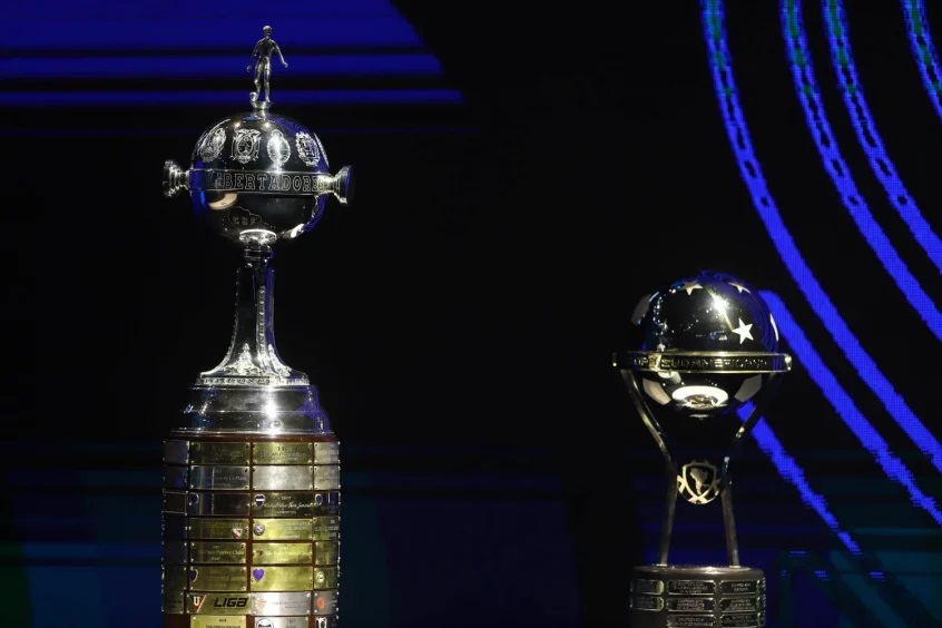 Flamengo e Athletico-PR se enfrentam pela final da Libertadores (Foto: NATHALIA AGUILAR / POOL / AFP)