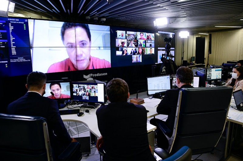 O senador Veneziano Vital do Rêgo foi o relator do projeto sobre esse empréstimo