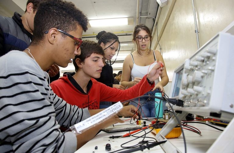 Projeto previa apoio pedagógico de institutos federais de ensino tecnológico - (Foto: Jaelson Lucas/Agência de Notícias do Paraná)