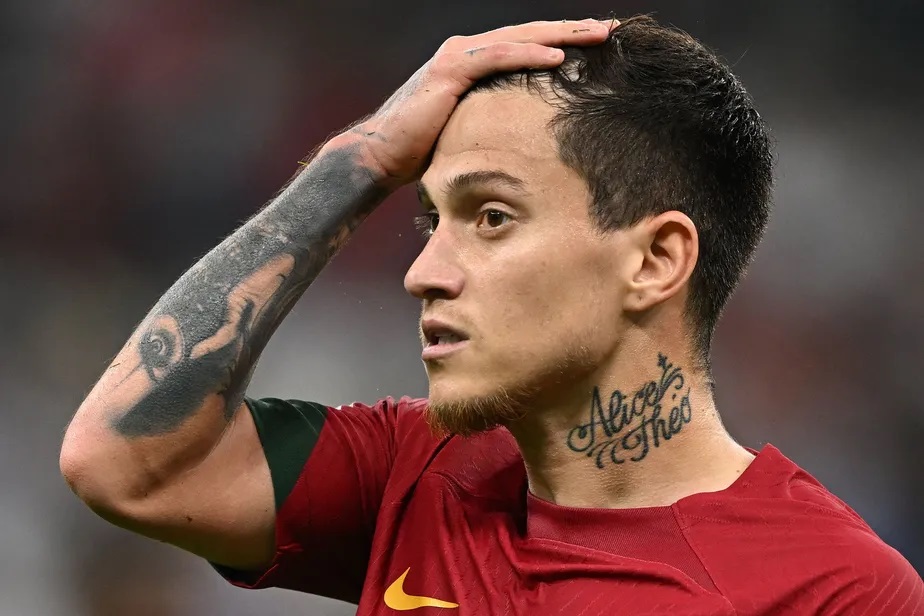 Otavio em jogo de Portugal contra a Suíça. Paul ELLIS / AFP