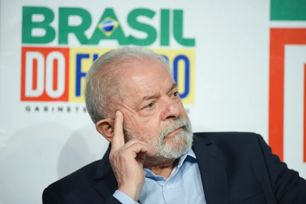 Lula, durante anúncio de ministros na quinta-feira (29). — Foto: TON MOLINA/FOTOARENA/FOTOARENA/ESTADÃO CONTEÚDO