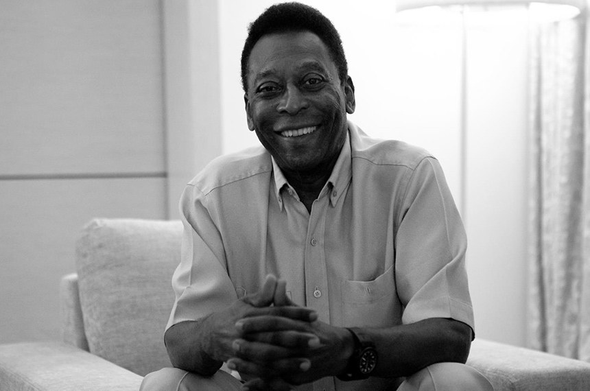 Pelé foi sepultado nesta terça-feira, em Santos Fonte: Agência Senado