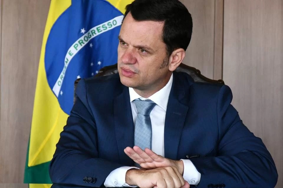 Alexandre de Moraes determina prisão do ex-ministro da Justiça Anderson Torres