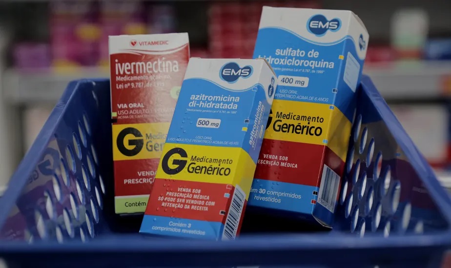 Medicamentos que compõem o chamado ‘kit-Covid’ têm aumento nas vendas nos últimos meses, mesmo não servindo para tratar a doença, segundo estudos científicos Agência O Globo