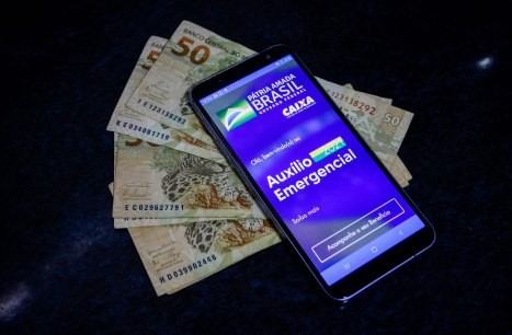 Devolução do auxílio já passa de R$ 901 milhões no IR 2021 - (Foto: ELIANE NEVES/FOTOARENA/ESTADÃO CONTEÚDO-08/06/2021)