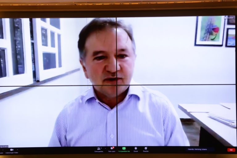 Solano: EBC oferta conteúdo a quem perde espaço na TV comercial, como o público infantil e o idoso - (Foto: Michel Jesus/Câmara dos Deputados)