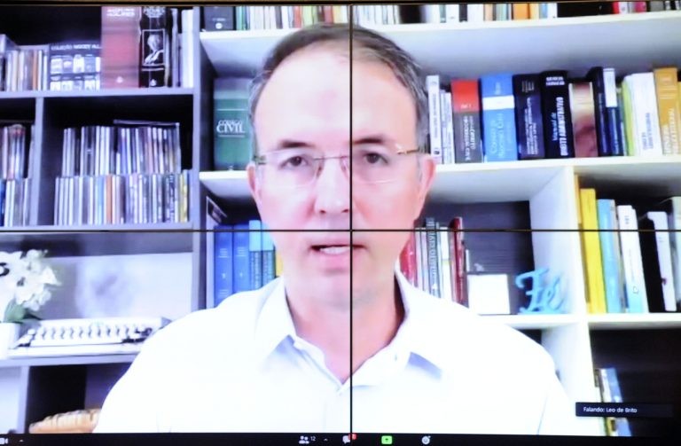 Leo de Brito: lei proíbe concentração por segmento e por beneficiário - (Foto: Gustavo Sales/Câmara dos Deputados)