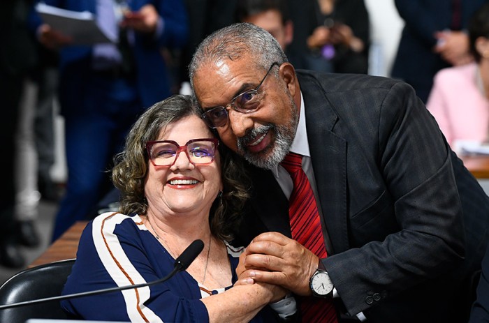 Paulo Paim é o autor da homenagem, que tem a senadora Teresa Leitão como relatora - Marcos Oliveira/Agência Senado