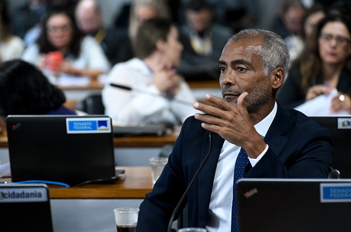 Proposta de autoria do senador Romário agora segue para análise da Comissão de Constituição e Justiça - Geraldo Magela/Agência Senado