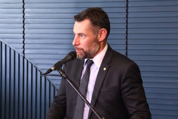 Marangoni: sociedade civil pode contribuir na tomada de decisões sobre políticas públicas - (Foto: Marina Ramos/Câmara dos Deputados)