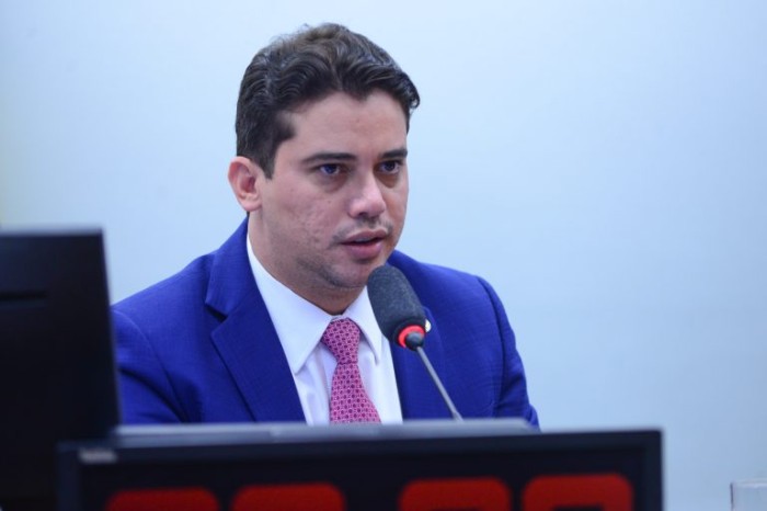 Deputado Júnior Mano, autor da proposta - (Foto: Billy Boss/Câmara dos Deputados)