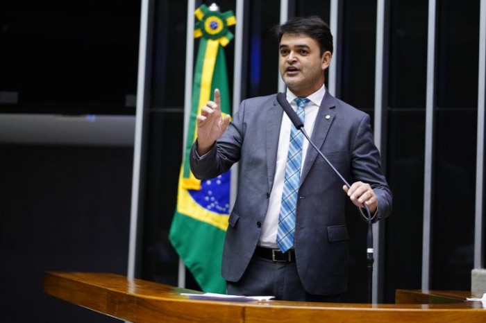 O autor da proposta, deputado Julio Cesar Ribeiro - (Foto: Pablo Valadares/Câmara dos Deputados)
