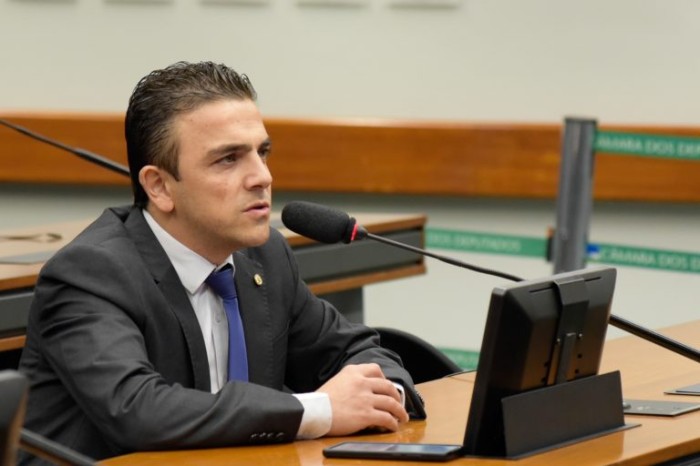 Deputado Aliel Machado, eleito presidente da Comissão do Idoso - (Foto: Alan Rones/Câmara dos Deputados)
