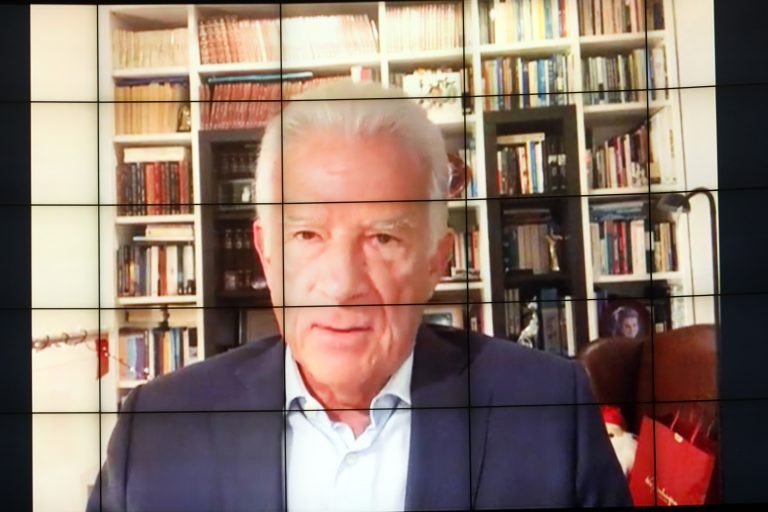 Rubens Bueno deu parecer favorável à adesão do Brasil - (Foto: Cleia Viana/Câmara dos Deputados)