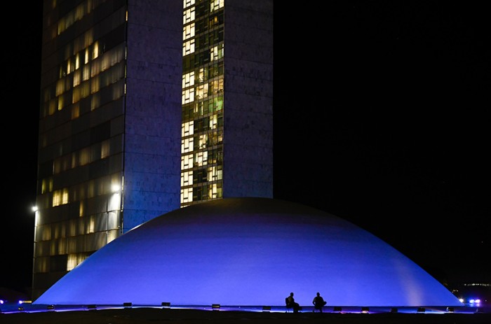 Iluminação azul busca alertar sobre riscos do câncer colorretal - Marcos Oliveira/Agência Senado