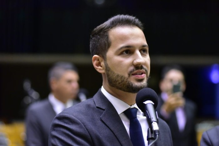 Paulo Litro: muitas vezes, imóveis são entregues em estado deplorável - (Foto: Zeca Ribeiro/Câmara dos Deputados)