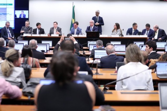 Relator Aguinaldo Ribeiro diz que decisão sobre alíquotas será política - (Foto: Bruno Spada/Câmara dos Deputados)