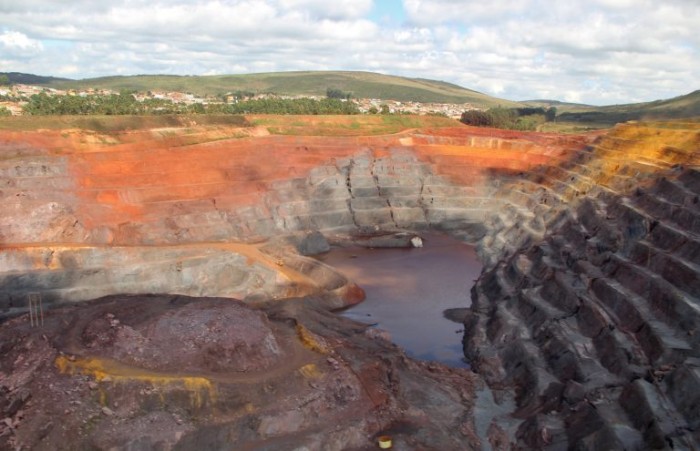 Mineração de minério de ferro - (Foto: Depositphotos / Breno Saturnino)