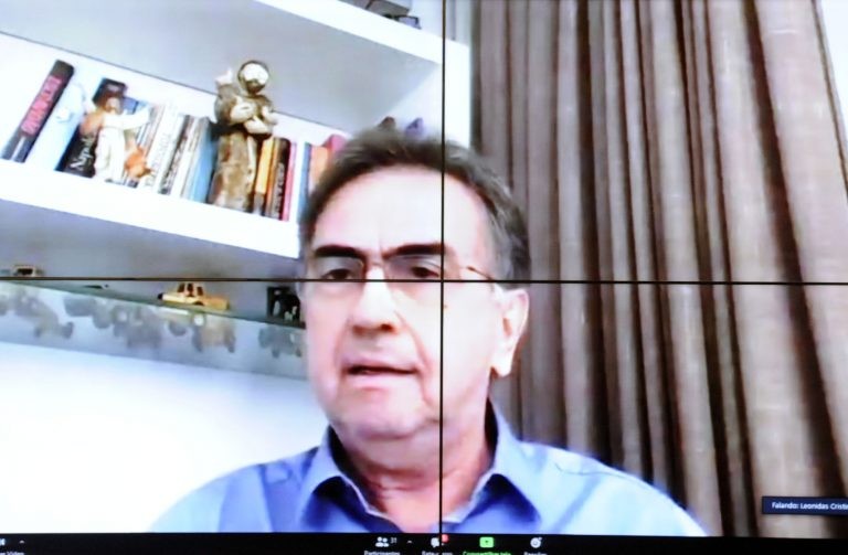 O relator, Leônidas Cristino, recomendou a rejeição da proposta - (Foto: Gustavo Sales/Câmara dos Deputados)