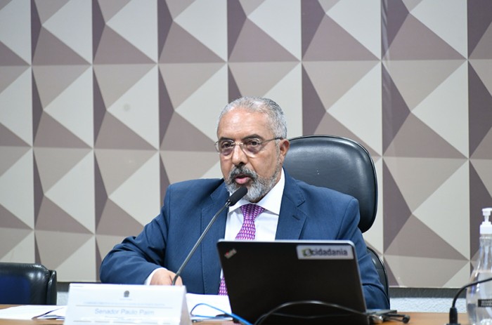 O senador Paulo Paim é o autor do requerimento para a sessão especial no Plenário - Geraldo Magela/Agência Senado