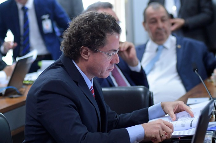 Veneziano Vital do Rêgo relatou o projeto - Geraldo Magela/Agência Senado