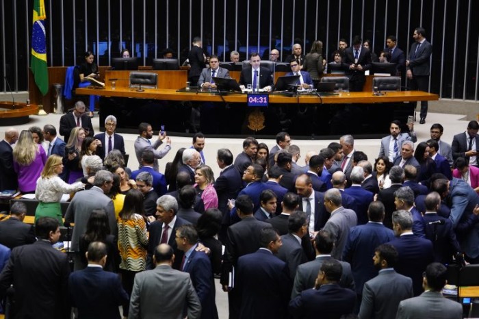 Sessão Conjunta da Câmara e do Senado para analisar vetos - (Foto: Pablo Valadares / Câmara dos Deputados)