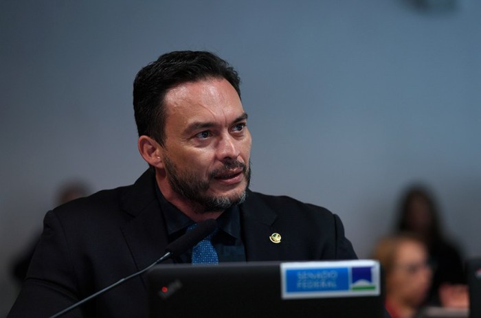 Relator, Styvenson lembra que a doença é crônica, progressiva e degenerativa