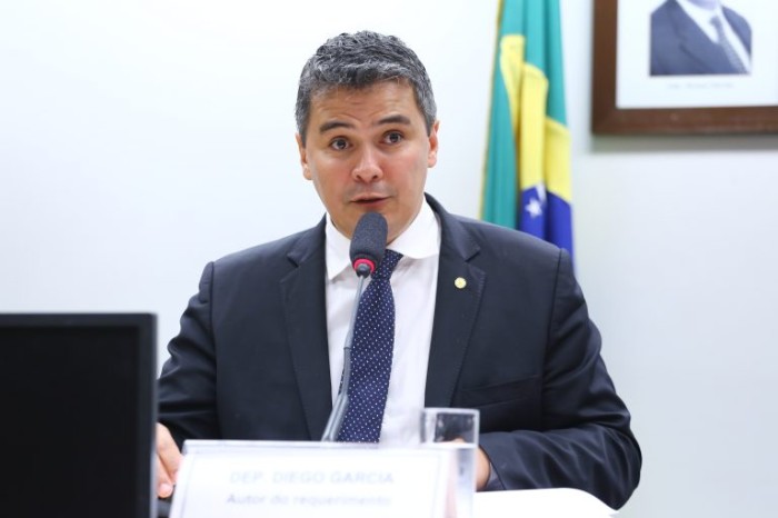 O relator da proposta, deputado Diego Garcia - (Foto: Vinicius Loures/Câmara dos Deputados)