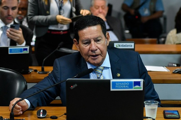 Relator do projeto, Hamilton Mourão disse que o cuidado com a água é fundamental para o meio ambiente - Foto: Geraldo Magela/Agência Senado