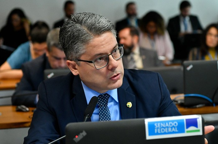 Alessandro Vieira apresentou substitutivo ao projeto - Foto: Geraldo Magela/Agência Senado